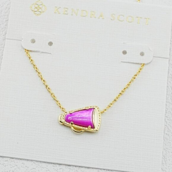 Kendra Scott Jewelry - ✨Kendra Scott Pink Stone Gold Cheer Necklace💙